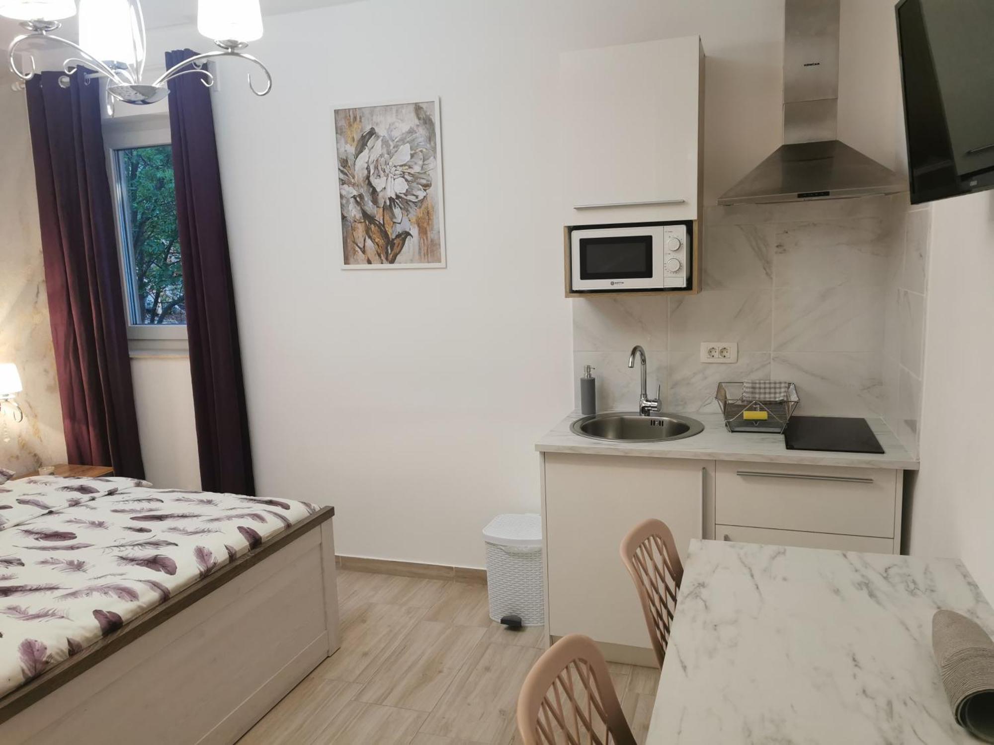 Apartments Jo 塞尼 外观 照片