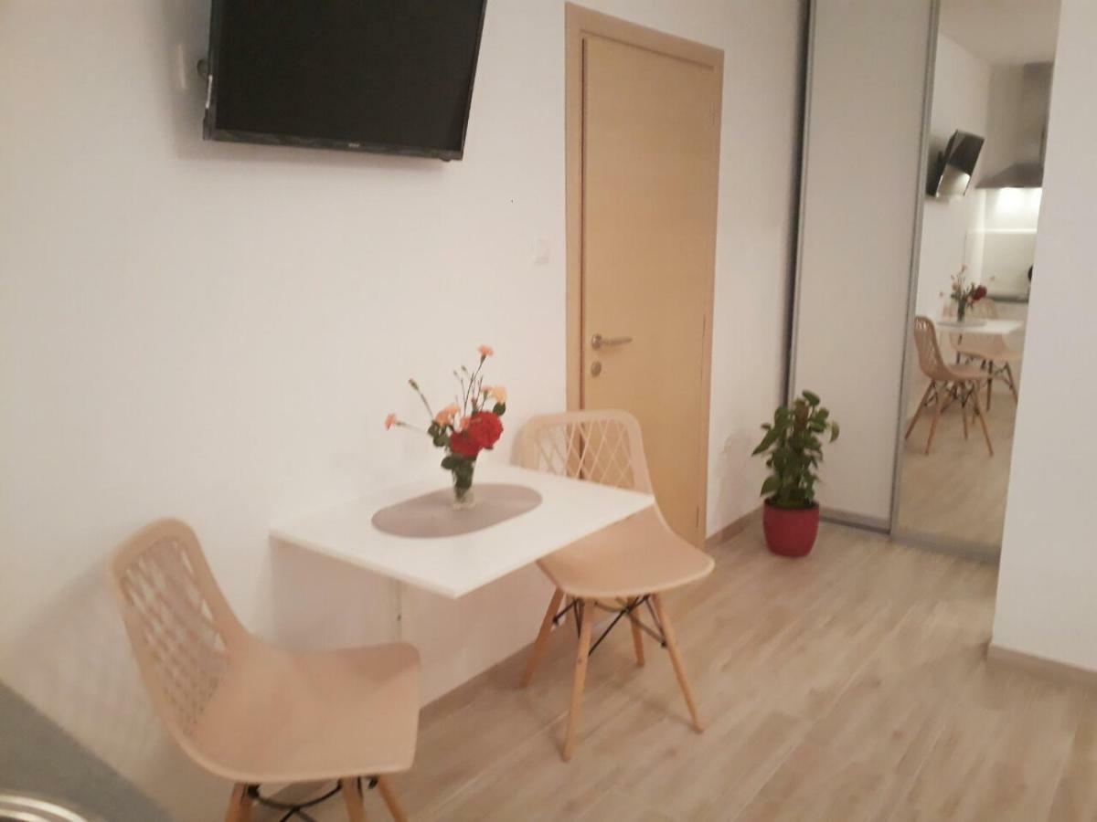 Apartments Jo 塞尼 外观 照片